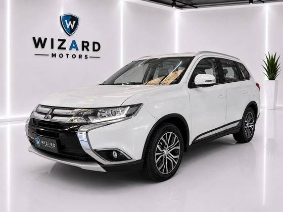 MITSUBISHI OUTLANDER 2.0 COMFORT 16V GASOLINA 4P AUTOMÁTICO MITSUBISHI OUTLANDER 2.0 COMFORT 16V GASOLINA 4P AUTOMÁTICO